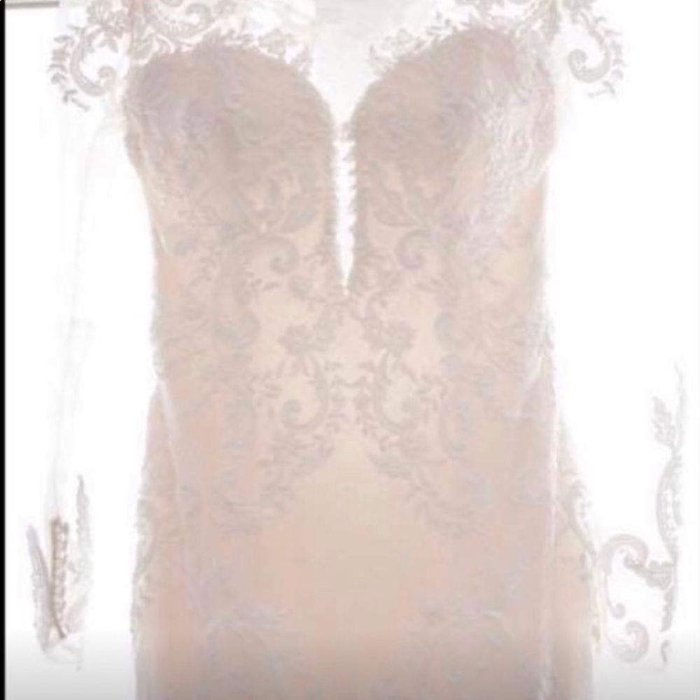 Justin Alexander ivory wedding dress size 12 - Picture 5 of 8